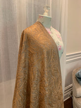 Load image into Gallery viewer, Nalki Jaal Short Shawl- Peachy
