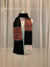 Load image into Gallery viewer, Mughlai Jamawar Scarf- Black
